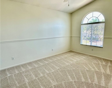 7851 Meandering Path Avenue - Photo Thumbnail 8
