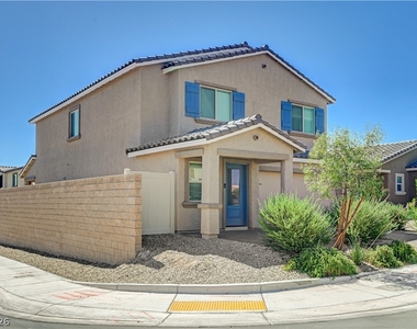 4116 Gold Desert Street - Photo Thumbnail 2