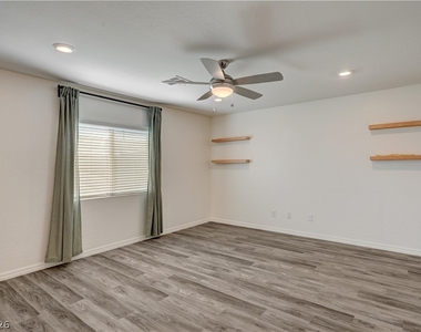 4116 Gold Desert Street - Photo Thumbnail 15