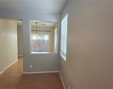 8149 Lake Geneva Court - Photo Thumbnail 4