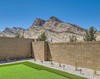 11604 Desert Hollow Avenue - Photo Thumbnail 26