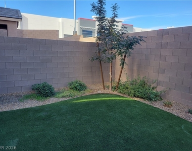 8784 Candelabra Court - Photo Thumbnail 4