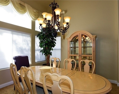 1817 Corta Bella Drive - Photo Thumbnail 5