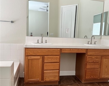 9032 Big Plantation Avenue - Photo Thumbnail 12