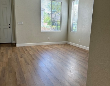 9032 Big Plantation Avenue - Photo Thumbnail 3