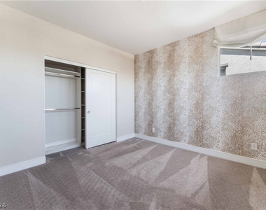 6933 Whisper Canyon Place - Photo Thumbnail 15