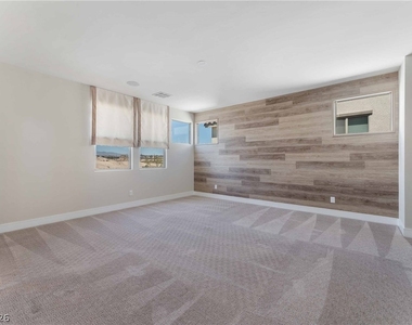 6933 Whisper Canyon Place - Photo Thumbnail 19