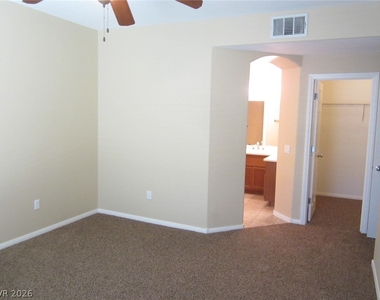 7701 W Robindale Road - Photo Thumbnail 22