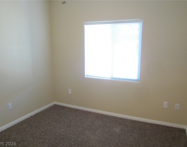 7701 W Robindale Road - Photo Thumbnail 13