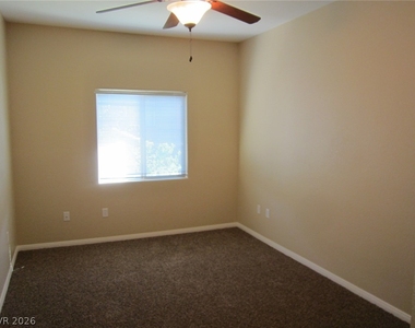7701 W Robindale Road - Photo Thumbnail 17