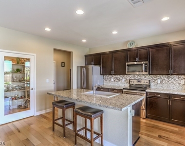 4763 E Beacon Ridge Drive - Photo Thumbnail 15