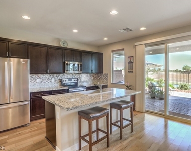 4763 E Beacon Ridge Drive - Photo Thumbnail 3