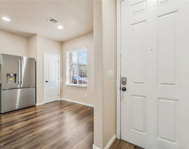 10471 Masons Creek Street - Photo Thumbnail 3
