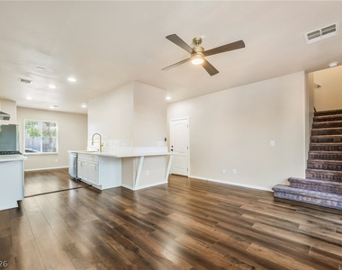 10471 Masons Creek Street - Photo Thumbnail 11