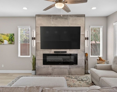 10660 Cumberland Creek Avenue - Photo Thumbnail 9