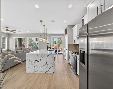 10660 Cumberland Creek Avenue - Photo Thumbnail 12