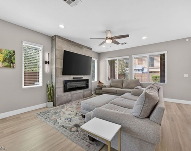 10660 Cumberland Creek Avenue - Photo Thumbnail 7