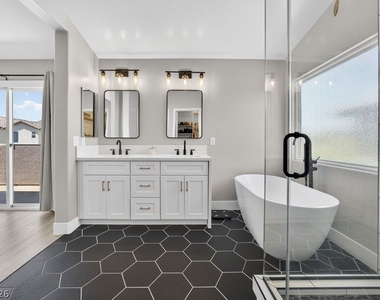 10660 Cumberland Creek Avenue - Photo Thumbnail 42