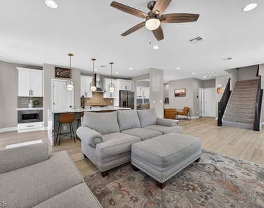 10660 Cumberland Creek Avenue - Photo Thumbnail 6