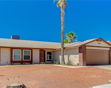 6813 Greydawn Drive - Photo Thumbnail 2