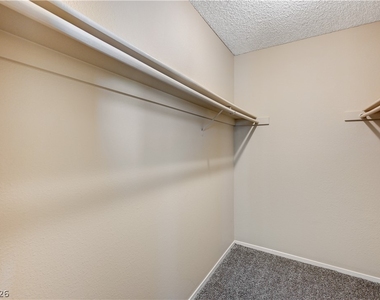 6813 Greydawn Drive - Photo Thumbnail 22