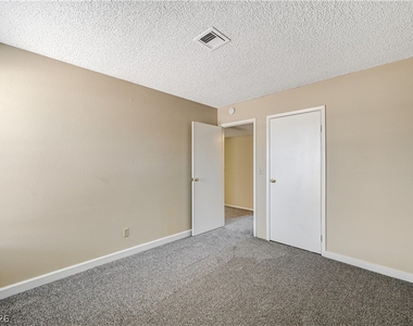 6813 Greydawn Drive - Photo Thumbnail 26