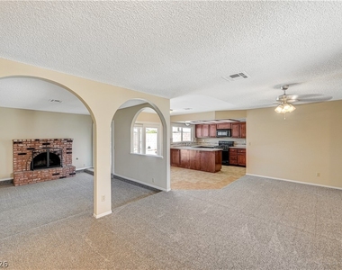 6813 Greydawn Drive - Photo Thumbnail 3