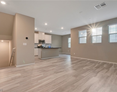 41 Lomita Heights Drive - Photo Thumbnail 7