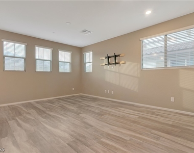 41 Lomita Heights Drive - Photo Thumbnail 20