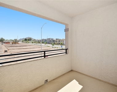 254 Walsh Peak Avenue - Photo Thumbnail 27