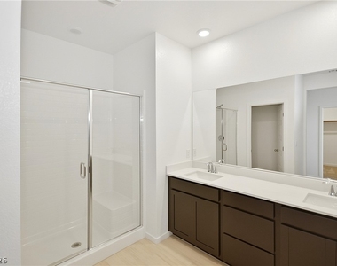 254 Walsh Peak Avenue - Photo Thumbnail 22
