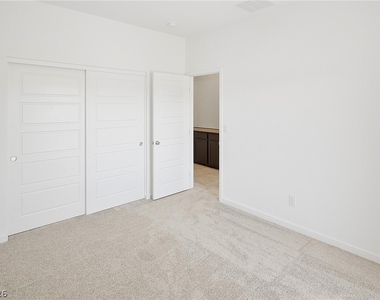 254 Walsh Peak Avenue - Photo Thumbnail 25