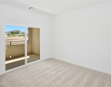 254 Walsh Peak Avenue - Photo Thumbnail 26