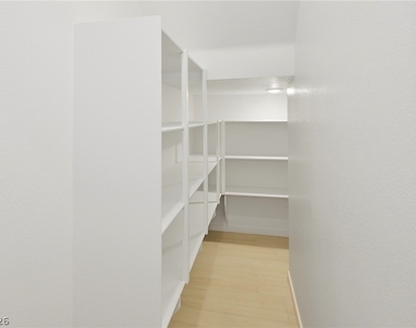 254 Walsh Peak Avenue - Photo Thumbnail 10