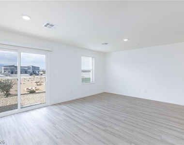 6061 Amaryllis Falls Street - Photo Thumbnail 8