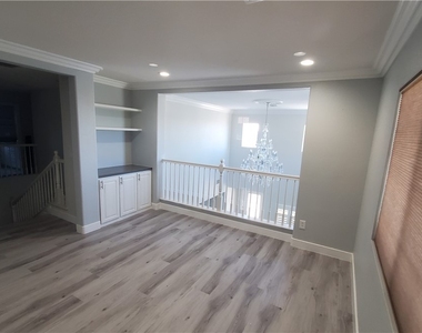 7903 Dell Ridge Avenue - Photo Thumbnail 3