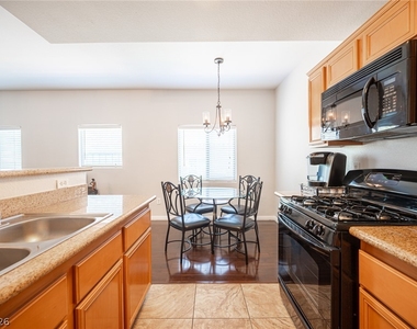 7701 W Robindale Road - Photo Thumbnail 15