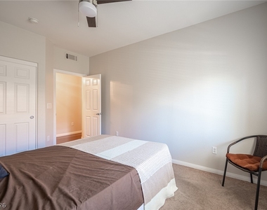 7701 W Robindale Road - Photo Thumbnail 26