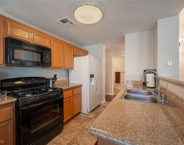 7701 W Robindale Road - Photo Thumbnail 12