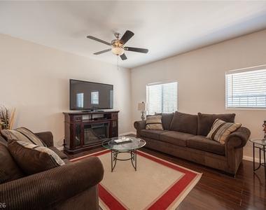 7701 W Robindale Road - Photo Thumbnail 4
