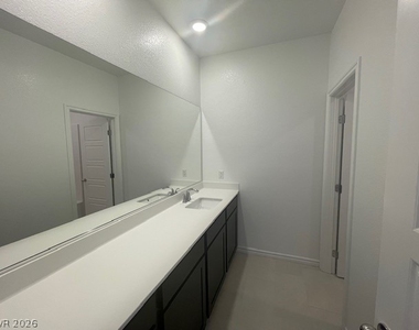 3296 Vasco Falls Avenue - Photo Thumbnail 16