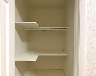 1326 Pine Terrace Court - Photo Thumbnail 19