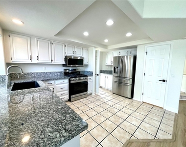 1326 Pine Terrace Court - Photo Thumbnail 8
