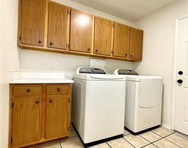 1326 Pine Terrace Court - Photo Thumbnail 17