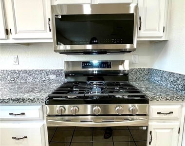 1326 Pine Terrace Court - Photo Thumbnail 10