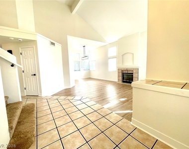 1326 Pine Terrace Court - Photo Thumbnail 3