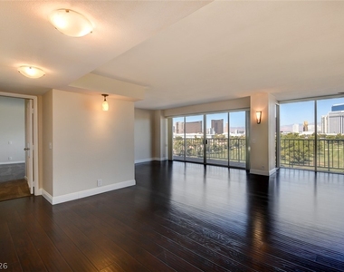 3111 Bel Air Drive - Photo Thumbnail 9