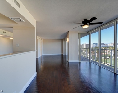 3111 Bel Air Drive - Photo Thumbnail 3