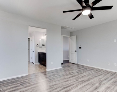 7724 Vibrant Thread Court - Photo Thumbnail 22