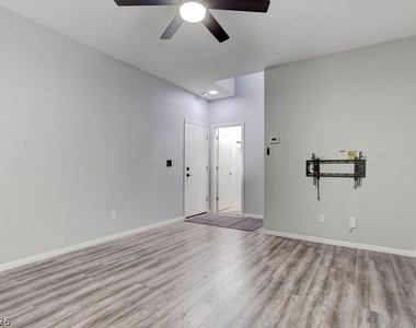 7724 Vibrant Thread Court - Photo Thumbnail 3
